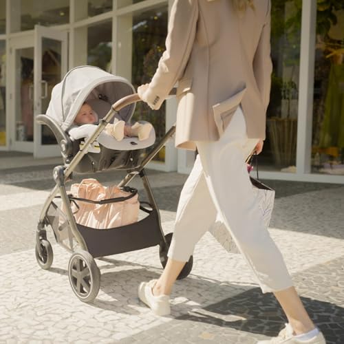 Maxi-Cosi Zelia Luxe 5-in-1 travel system with stroller, car seat, and accessories for versatile baby travel comfort.