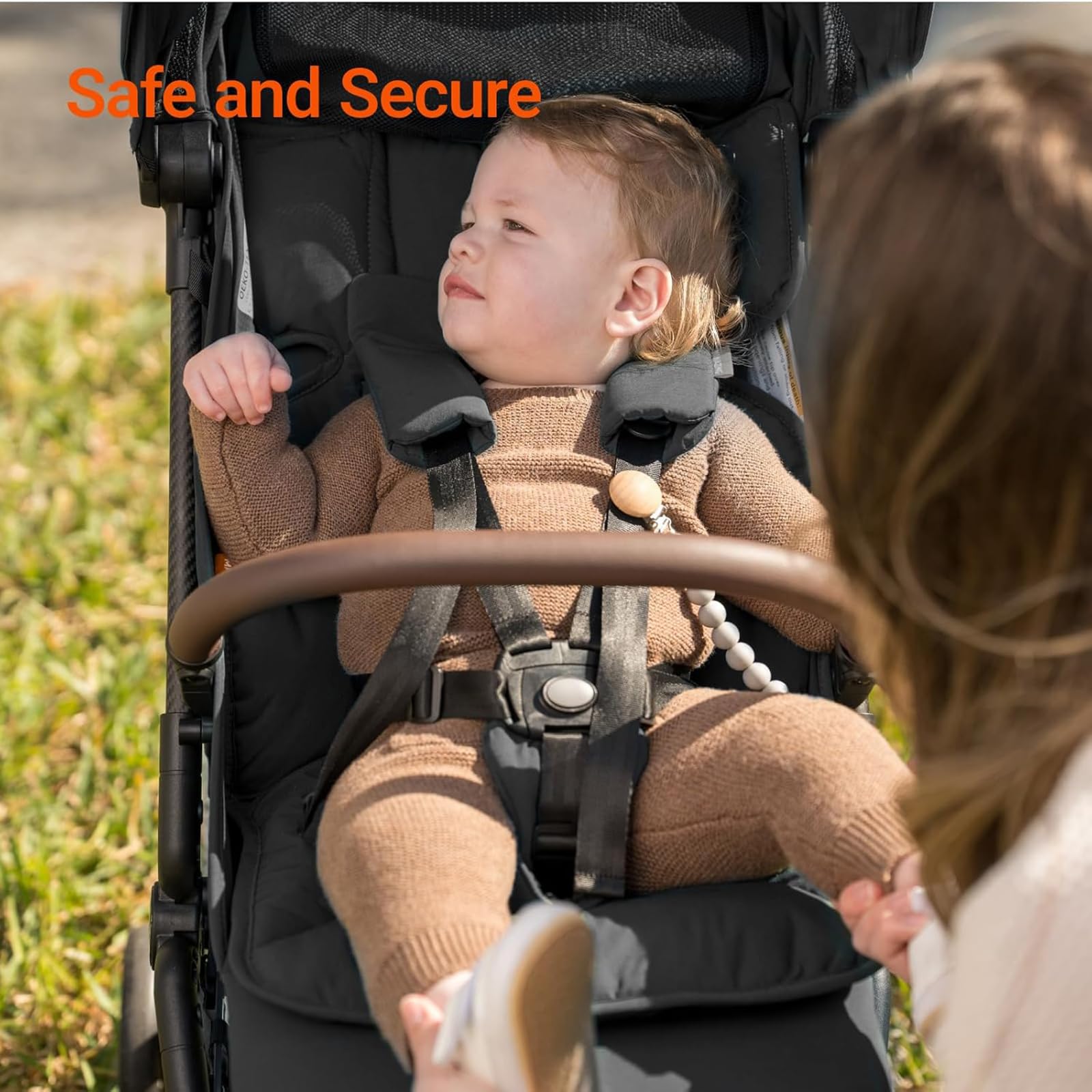 Lightweight MAMAZING Ultra Air baby travel stroller with carbon fiber frame, one-handed fold, compact design, suitable for toddlers.