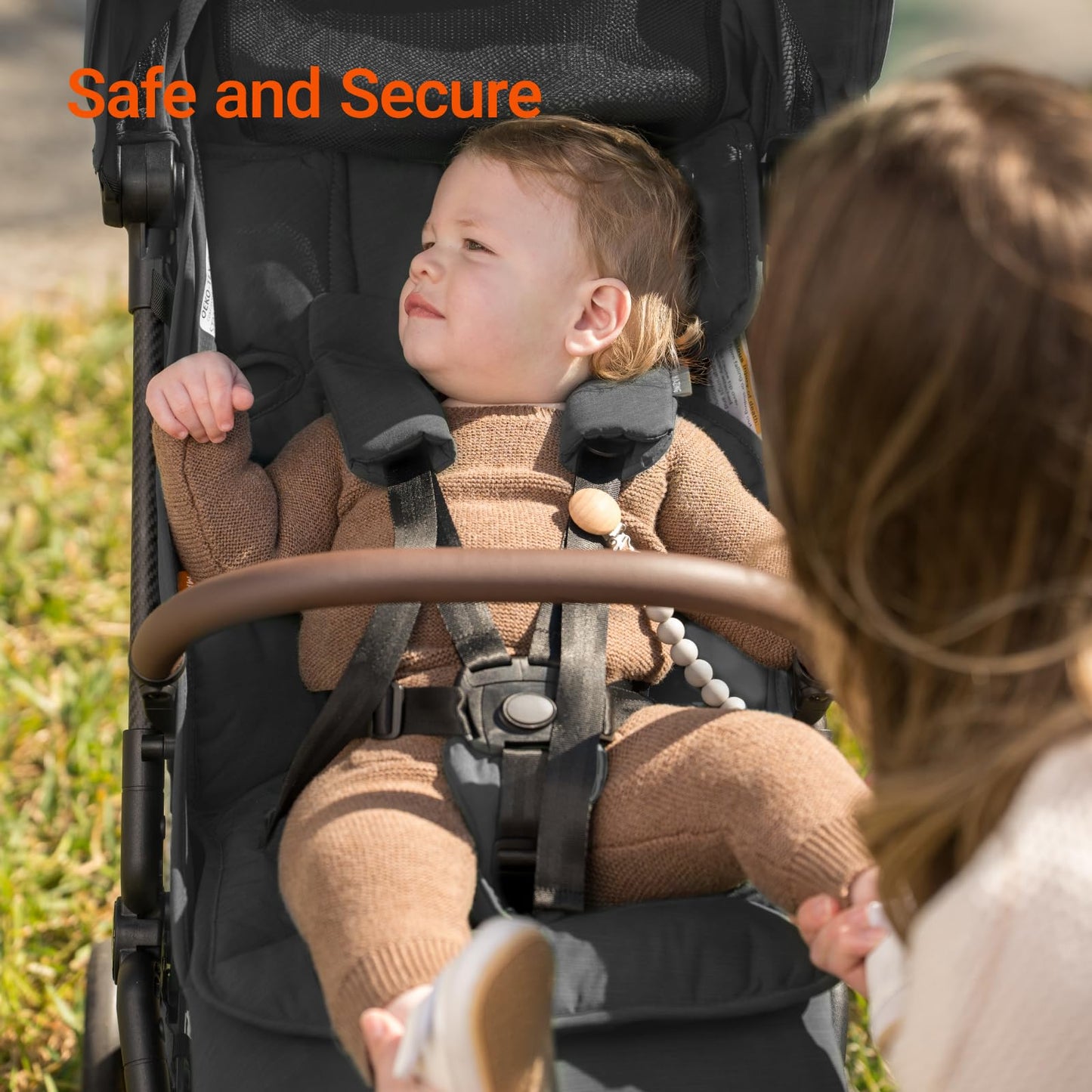 Lightweight MAMAZING Ultra Air baby travel stroller with carbon fiber frame, one-handed fold, compact design, suitable for toddlers.