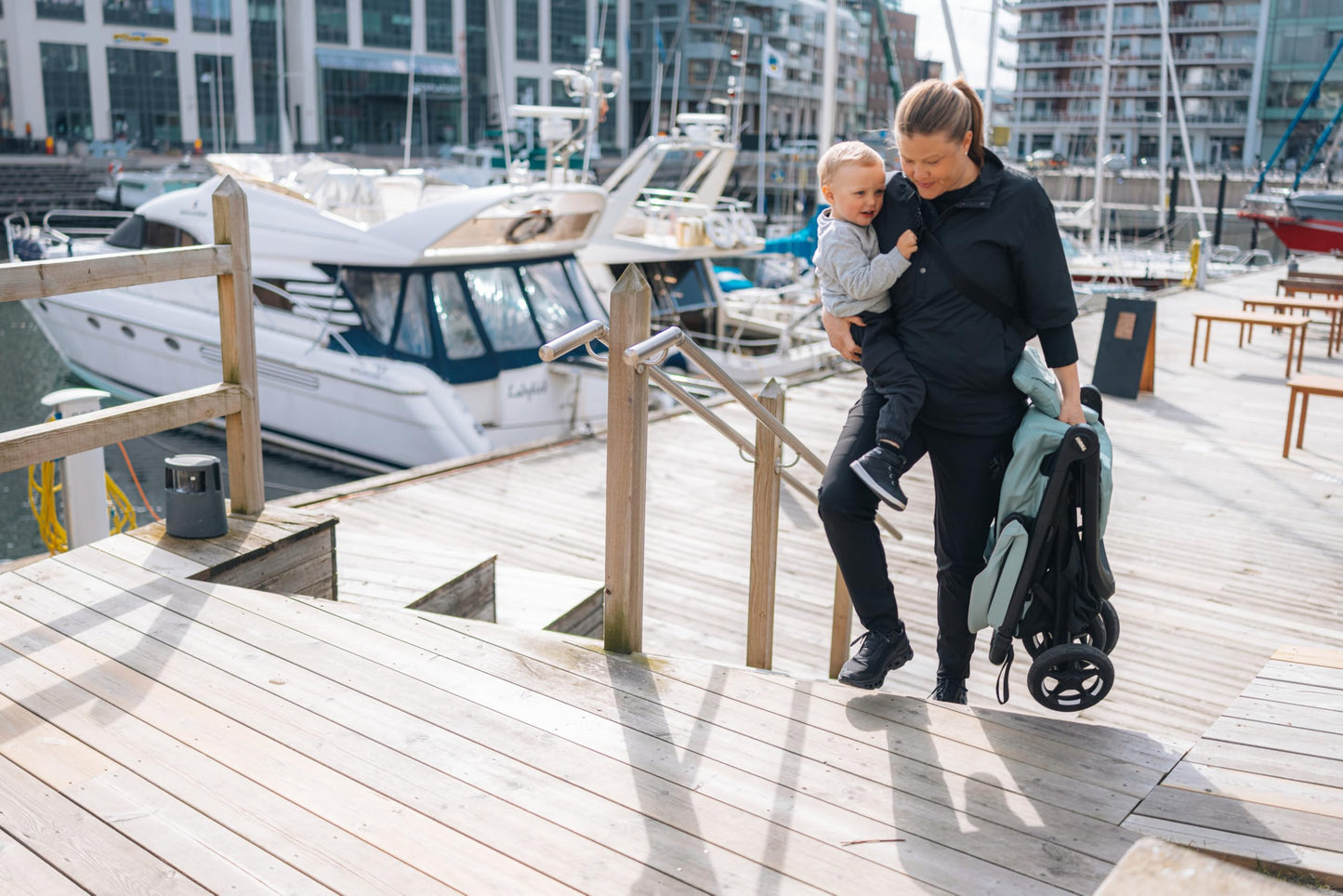 Thule Spring 2 single child stroller with ventilated canopy, adjustable handlebar, lightweight design, and compact fold.
