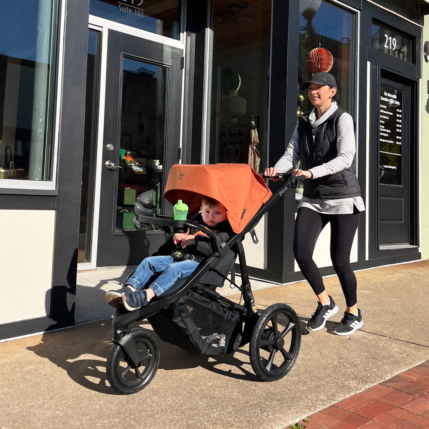 Wayfinder Jogging Stroller With Independent Dual Suspension