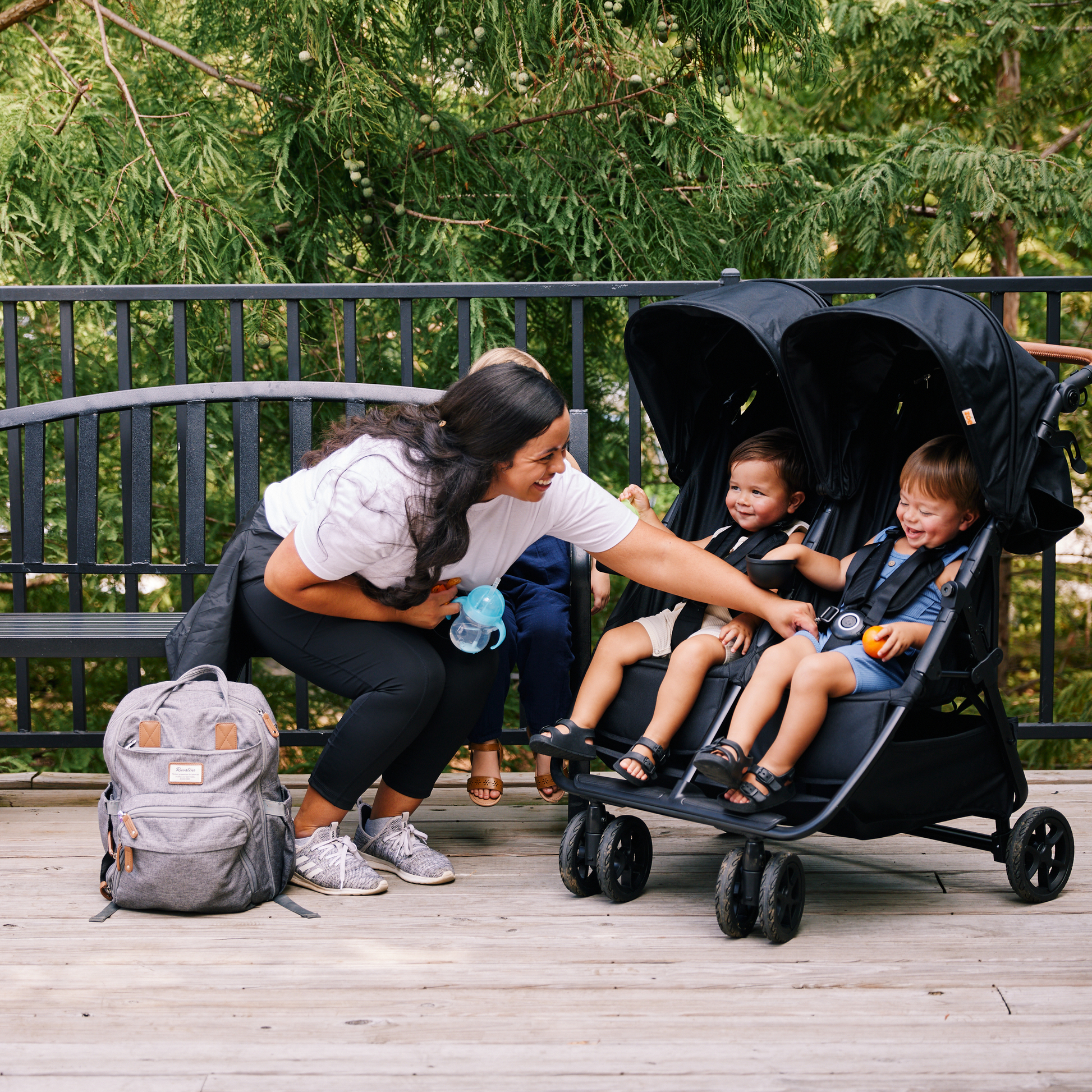 Zoe Twinᵛ² Double Stroller - Black