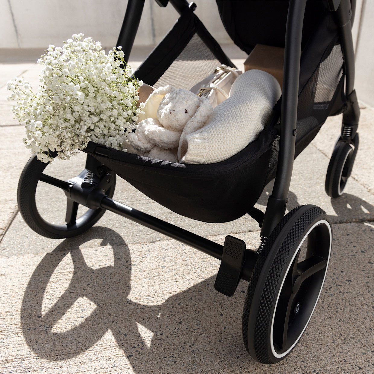 Evenflo Shyft Intuiti+ Travel System Featuring Revolve180 LiteMax NXT With SensorySoothe - Ultra Smooth Maneuverability